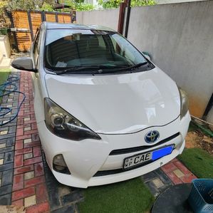 Toyota Aqua Hybrid 2013 - Image 3