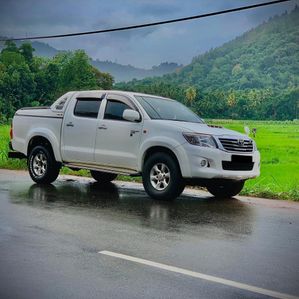 Toyota Hilux 2011 - Image 3