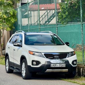 Kia Sorento 2010 - Image 2