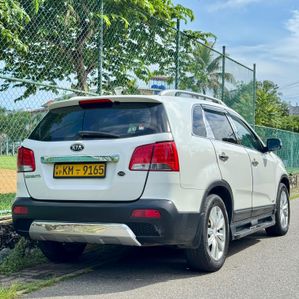 Kia Sorento 2010 - Image 3