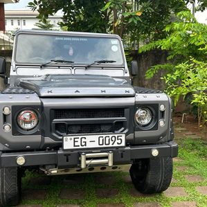Land Rover Defender Khan 1993 - Image 2