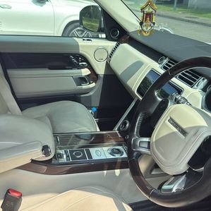 Land Rover Range PHEV 2019 - Image 3