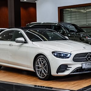 Mercedes Benz E200 AMG 2023 - Image 2