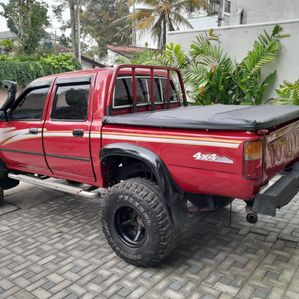 Toyota Hilux 1989 - Image 3