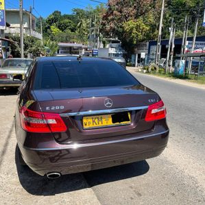 Mercedes Benz E200 2010 - Image 3
