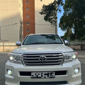 Toyota Land Cruiser Sahara ZX Bruno Cross 2015 - Image 2