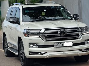 Toyota Land Cruiser Sahara ZX Petrol 2017