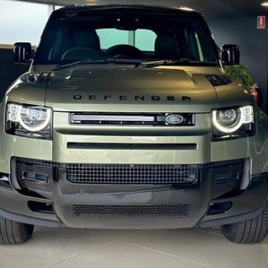 Land Rover Defender P400e 2024 - Image 2