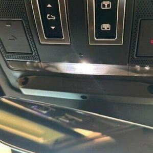 Land Rover Defender P400e 2024 - Image 3