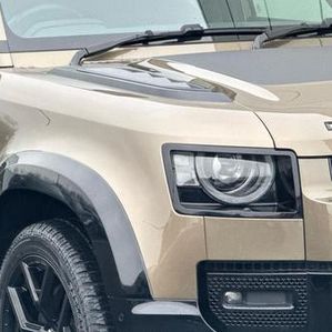 Land Rover Defender Urban Edition 2025 - Image 2