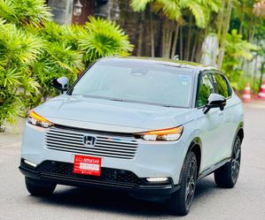 Honda Vezel Z Play Premium Zone 2025