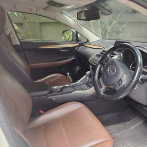 Lexus NX300H Hybrid 2014 - Image 3
