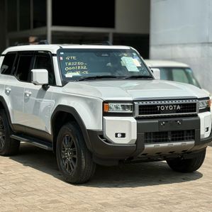 Toyota Land Cruiser Prado 250 2025 - Image 3