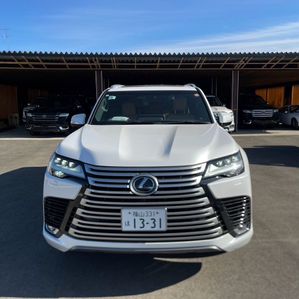 Lexus LX600 Luxury 2024 - Image 2