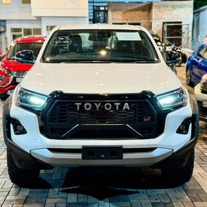 Toyota Hilux GR SPORTS 2024 - Image 2