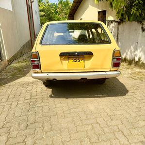 Toyota Corona 1976 - Image 2