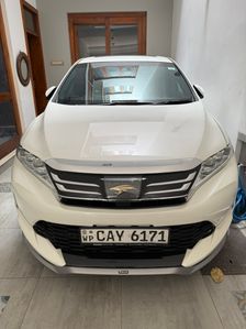 Toyota Harrier 2017