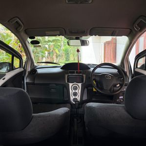 Toyota Vitz 2009 - Image 3
