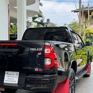 Toyota Hilux 2023 - Image 3