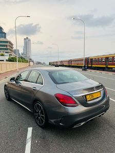 Mercedes Benz C200 Premium Plus 2019