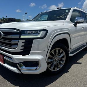 Toyota Land Cruiser Sahara Fully loaded 2024 - Image 2