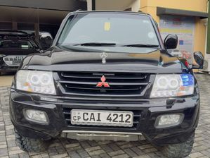 Mitsubishi Montero V78 2002