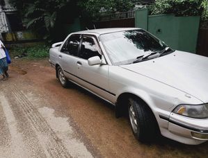 Toyota Carina 1992