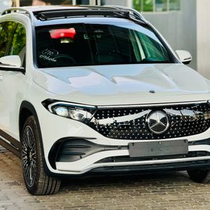Mercedes Benz EQB 250 AMG Premium BNew 2024 - Image 2
