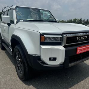 Toyota Land Cruiser Sahara Vx Fully Loaded 2024 - Image 2