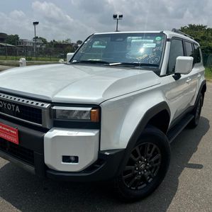 Toyota Land Cruiser Sahara Vx Fully Loaded 2024 - Image 3