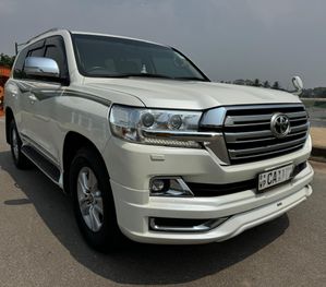 Toyota Land Cruiser Sahara Diesal Full Option 2016