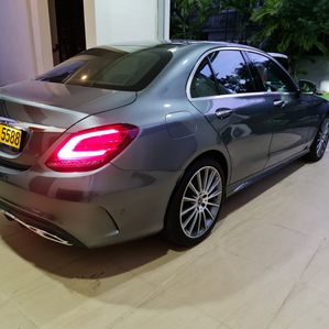 Mercedes Benz C200 AMG Premium Plus 2019 - Image 3