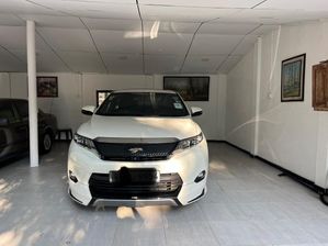 Toyota Harrier 2015