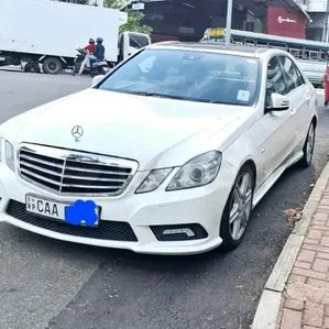 Mercedes Benz E250 2012 - Image 2