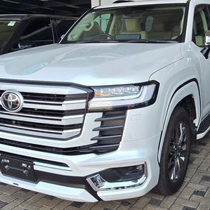 Toyota Land Cruiser Sahara ZX Diesel 2024 - Image 2