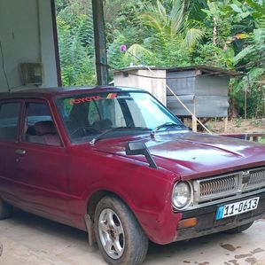 Toyota Corolla 1975 - Image 2