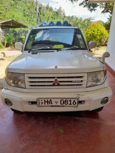 Mitsubishi Pajero 2001