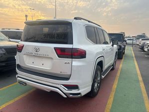 Toyota Land Cruiser Sahara LC300 2024
