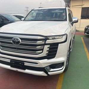 Toyota Land Cruiser Sahara LC300 2024 - Image 3