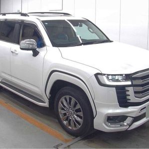 Toyota LandCruiser LC300 V6 2024 - Image 2
