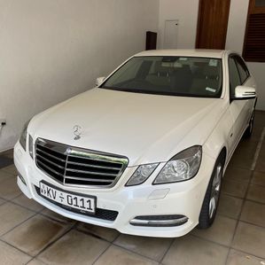 Mercedes Benz E200 Avantgarde 2012 - Image 2
