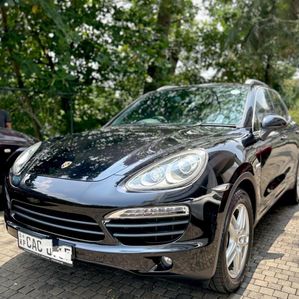 Porsche Cayenne 2010 - Image 2