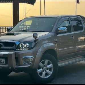 Toyota Hilux Vigo 2011 - Image 2