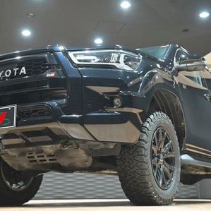 Toyota Hilux GR Sport 2023 - Image 3