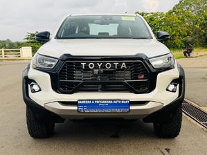 Toyota Hilux GR Sports 2024