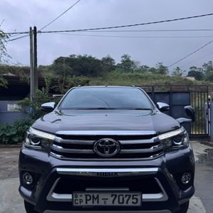 Toyota Hilux 2020 - Image 2