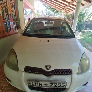Toyota Vitz 2001 - Image 2