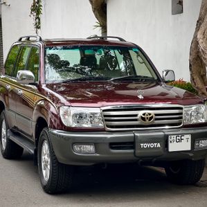 Toyota Land Cruiser Sahara 100 VX 2000 - Image 2