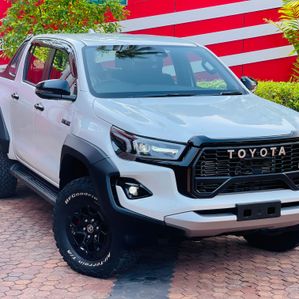 Toyota Hilux GR Sport 2024 - Image 2