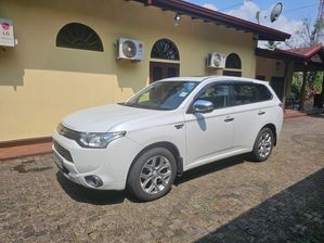 Mitsubishi Outlander PHEV G-NAV Premium 2015